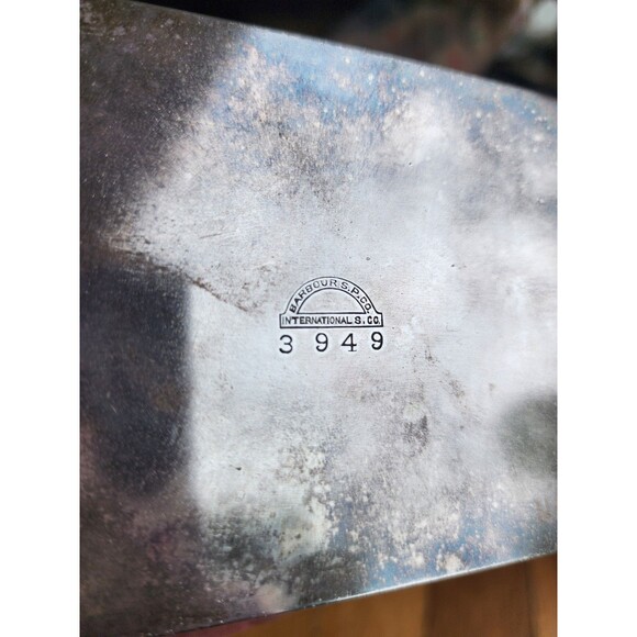 Antique Repousse Silver Plate Trinket Box by Barbour Silver Co. International - Picture 11 of 11